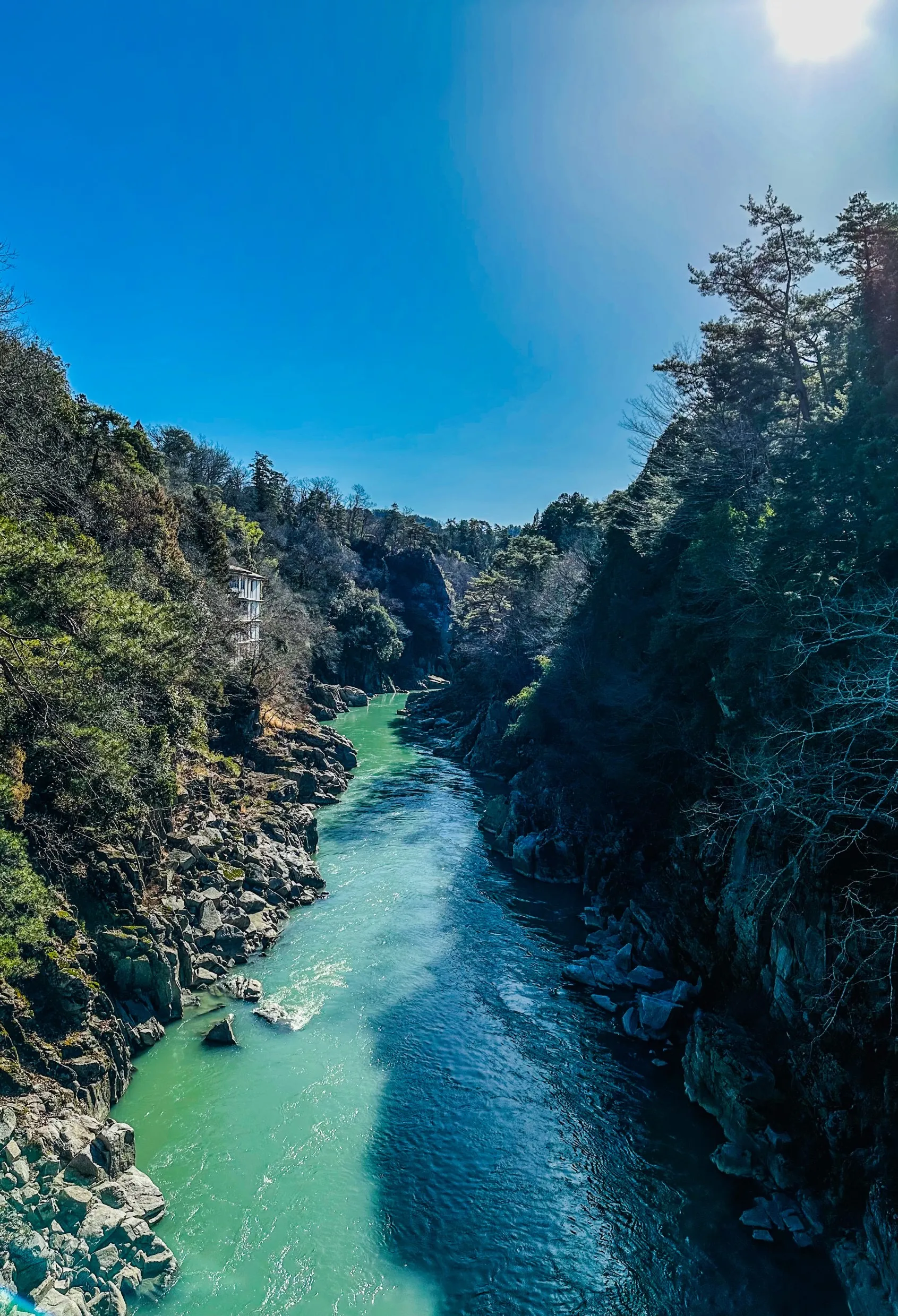 川霧に包まれた天龍峡の朝